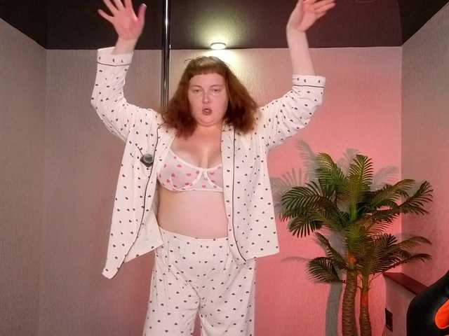 UrBesty webcam bongacams model stream image