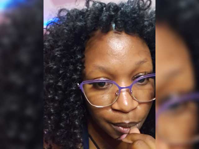 Norah69 live cam on BongaCams
