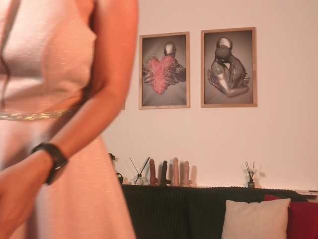 NaughtyAntonia live cam on BongaCams