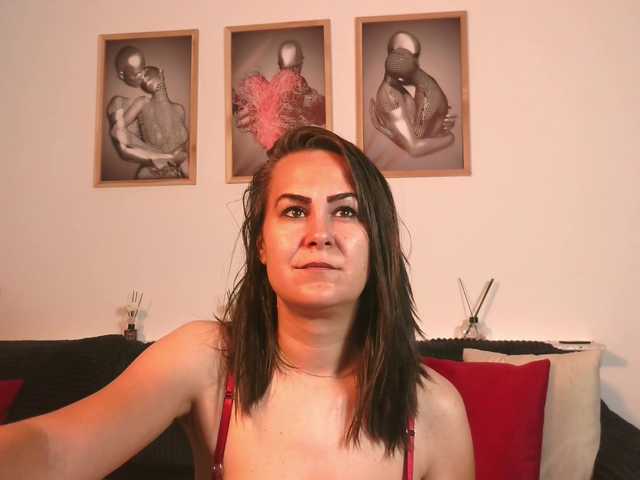 NaughtyAntonia live cam on BongaCams