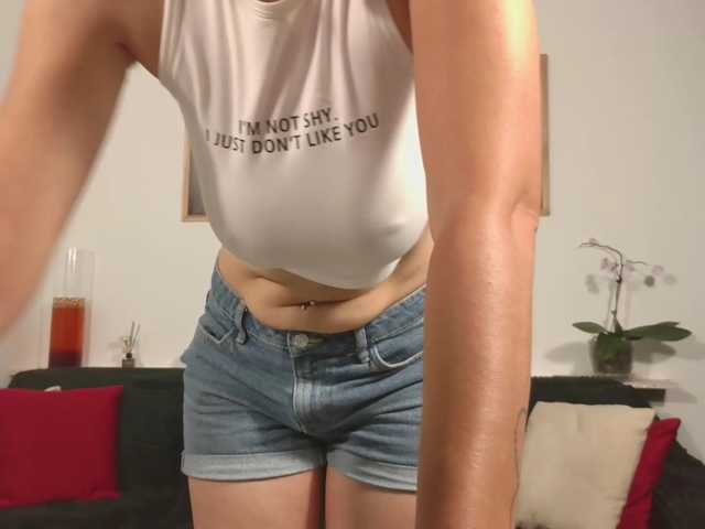 NaughtyAntonia live cam preview