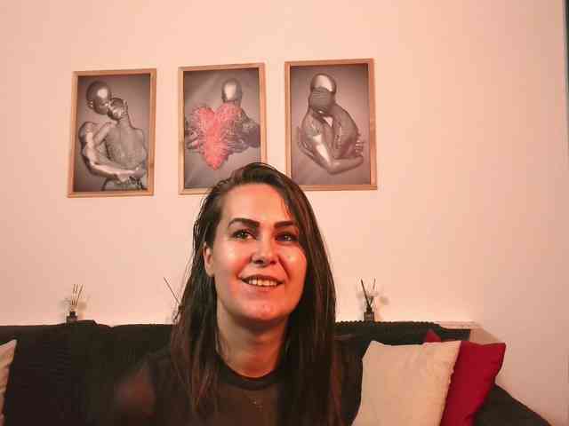 NaughtyAntonia webcam