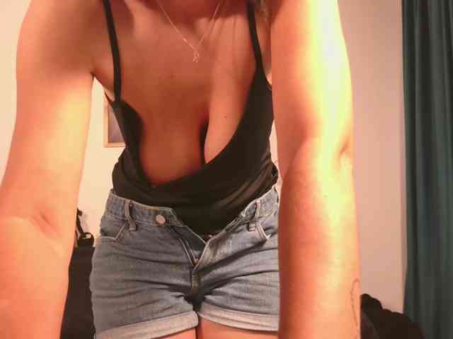 NaughtyAntonia