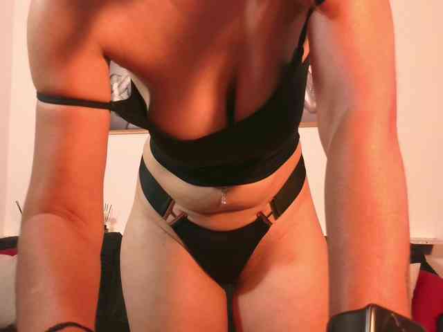 Modella: NaughtyAntonia