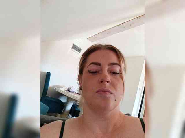 CallmeWild7 webcam
