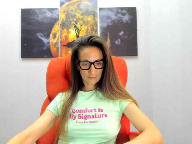 ViktoriiaLuna webcam