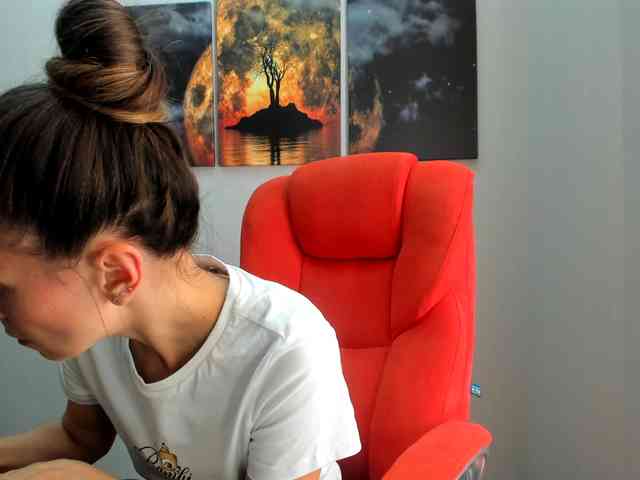 ViktoriiaLuna webcam