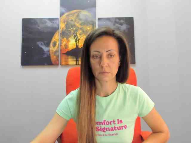 ViktoriiaLuna webcam