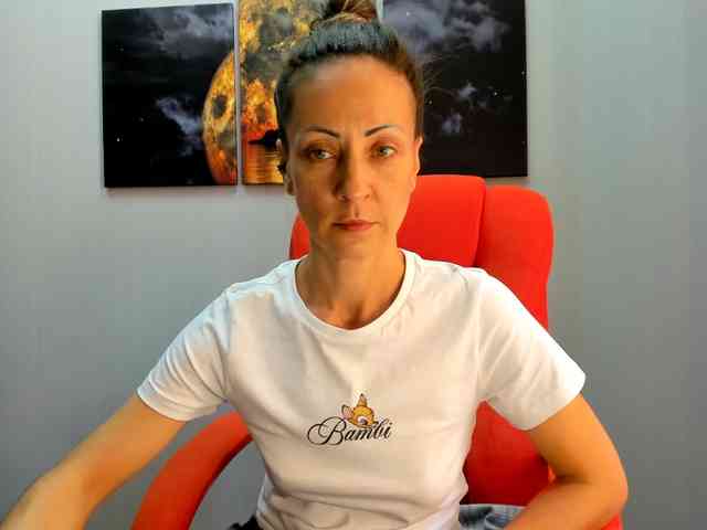 ViktoriiaLuna webcam
