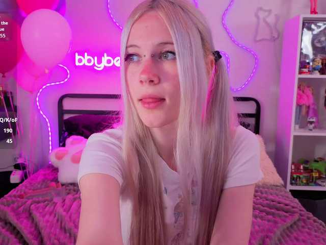bbybee-lin live cam on BongaCams