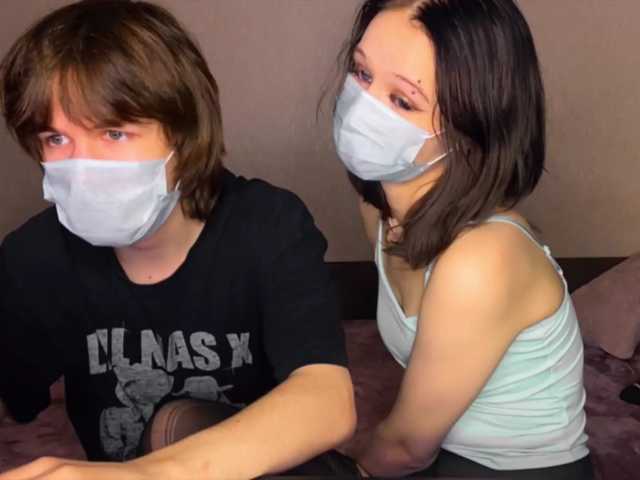-Mia- live cam preview