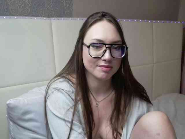 CarolineGlow CarolineGlow