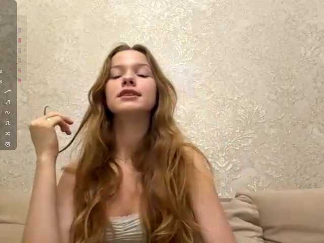 MagdaReino live cam on BongaCams
