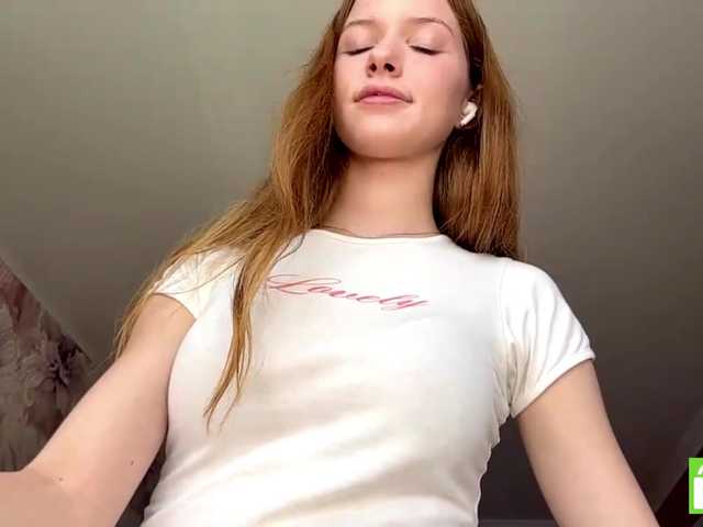 MagdaReino live cam on BongaCams