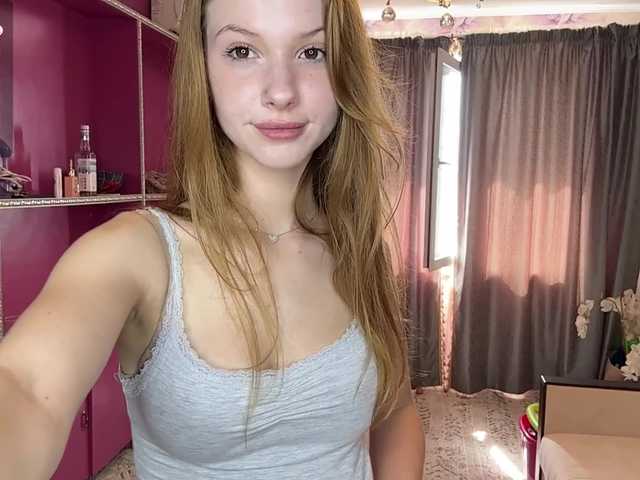 MagdaReino live cam