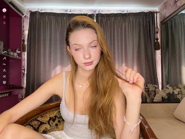 MagdaReino live cam on BongaCams