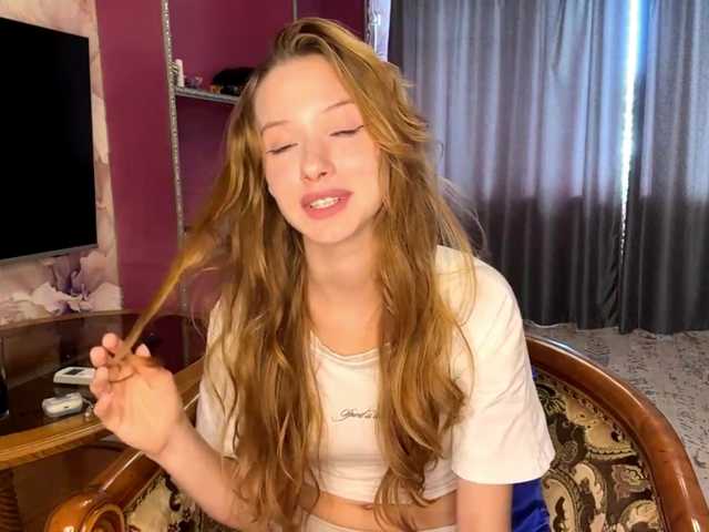 MagdaReino live cam on BongaCams