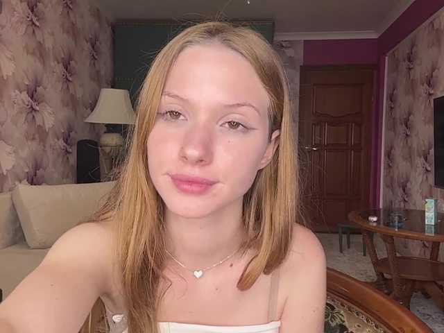 MagdaReino live cam on BongaCams