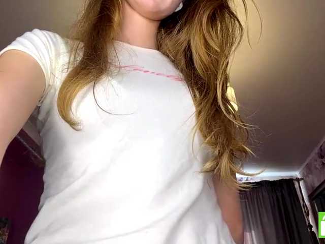 MagdaReino live cam on BongaCams