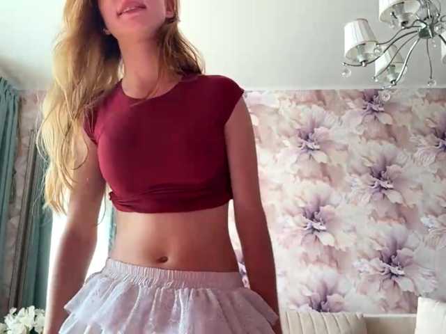 MagdaReino live cam on BongaCams