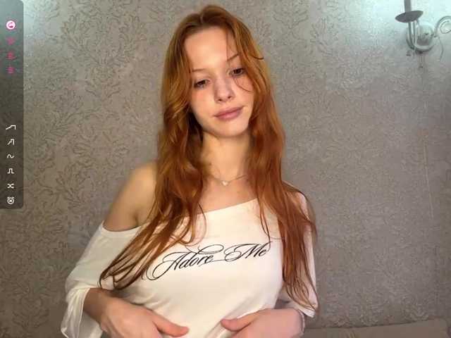 MagdaReino live cam on BongaCams