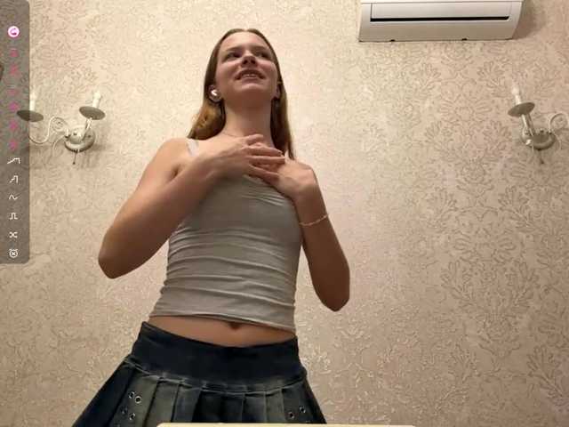MagdaReino live cam on BongaCams