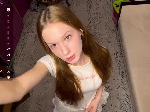 MagdaReino live cam on BongaCams