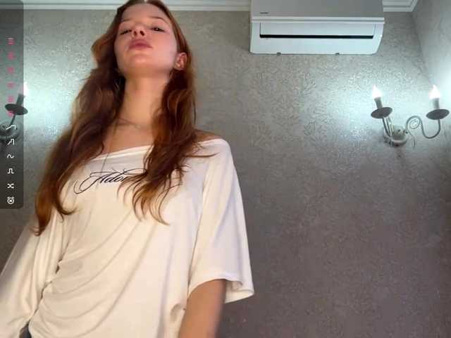 MagdaReino live cam on BongaCams