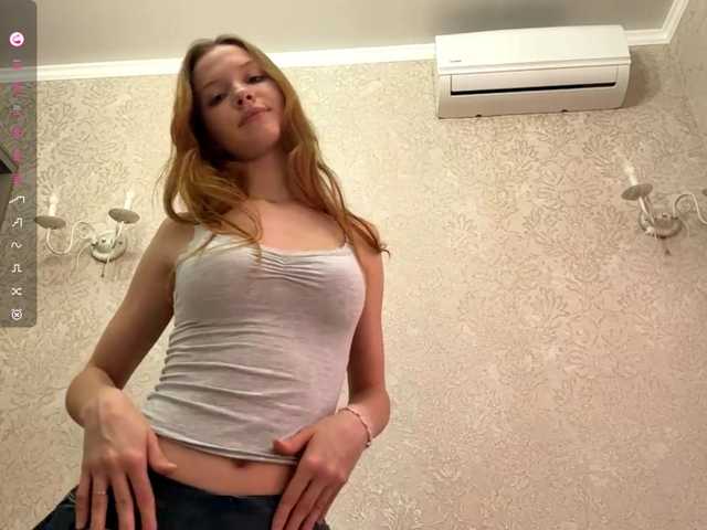 MagdaReino live cam on BongaCams