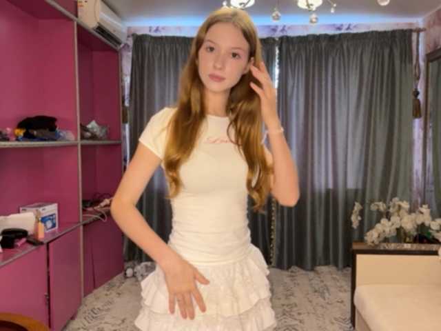 MagdaReino live cam on BongaCams