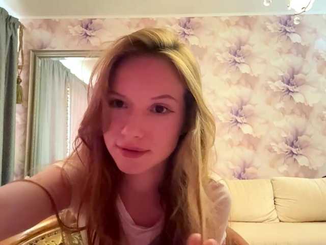 MagdaReino live cam on BongaCams