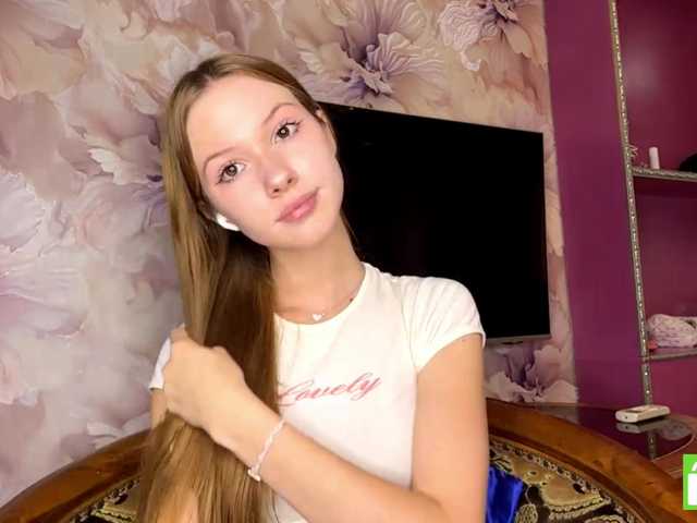 MagdaReino live cam on BongaCams