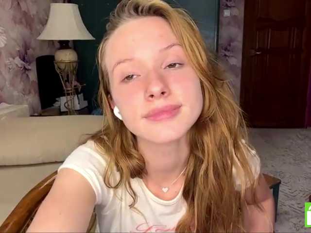 MagdaReino live cam on BongaCams