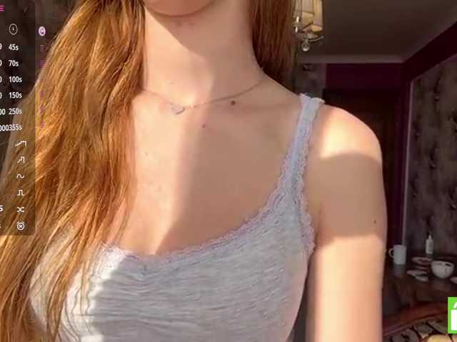 MagdaReino live cam on BongaCams