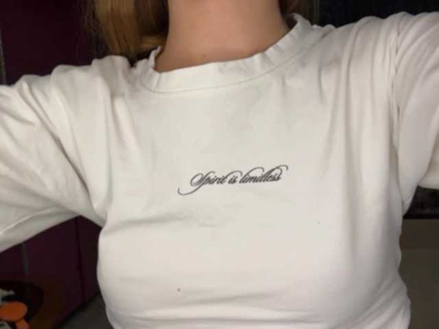 MagdaReino live cam on BongaCams