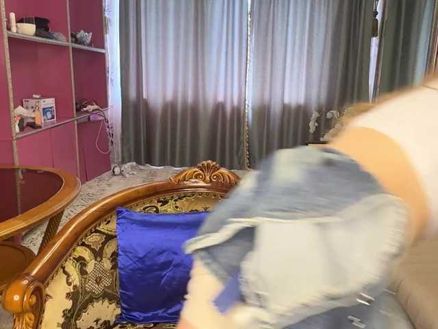 MagdaReino live cam on BongaCams