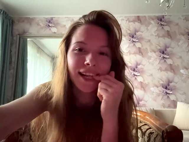 MagdaReino live cam on BongaCams