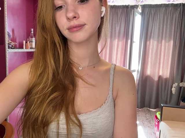 MagdaReino live cam on BongaCams