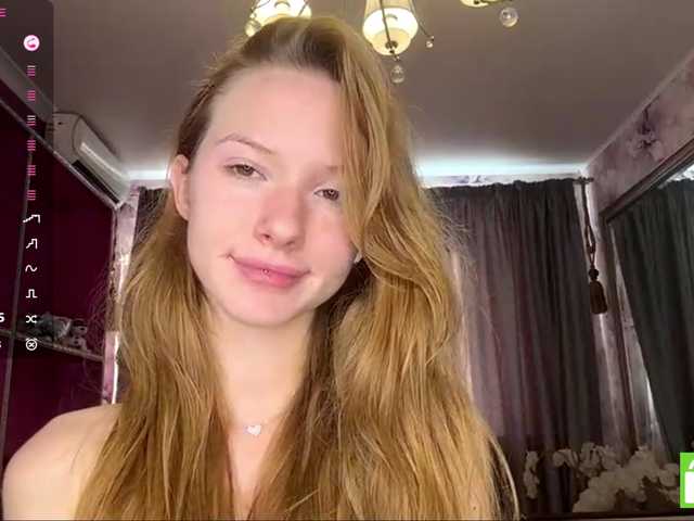 MagdaReino live cam on BongaCams