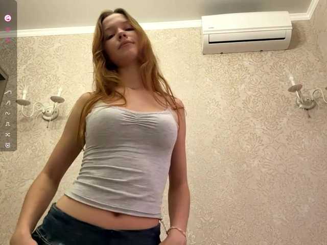 MagdaReino live cam on BongaCams