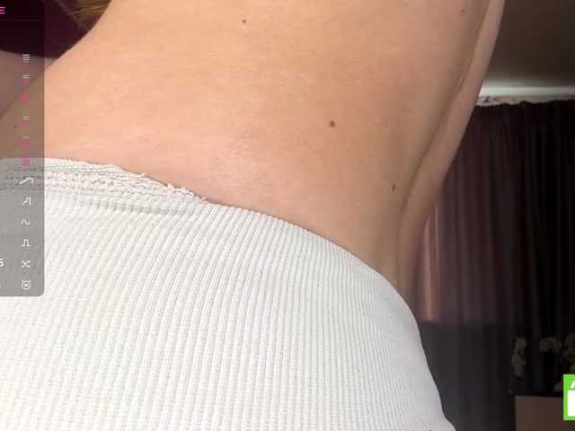 MagdaReino live cam on BongaCams