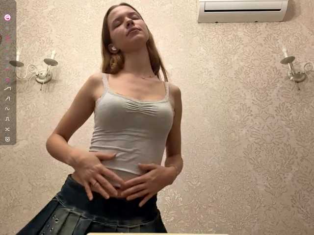 MagdaReino live cam preview