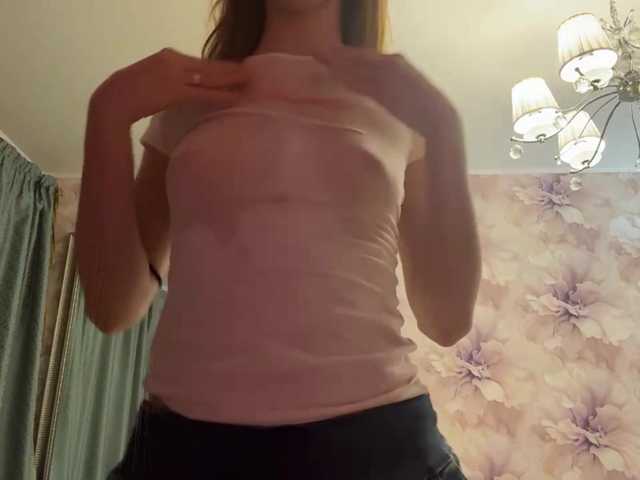 MagdaReino live cam on BongaCams