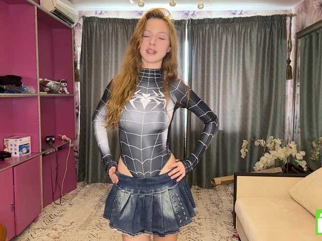 MagdaReino live cam on BongaCams