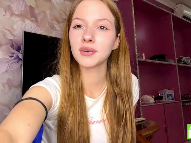 MagdaReino live cam on BongaCams