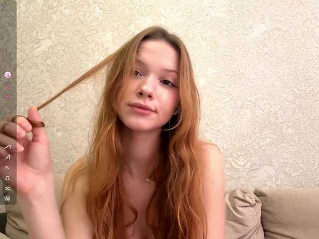 MagdaReino live cam on BongaCams