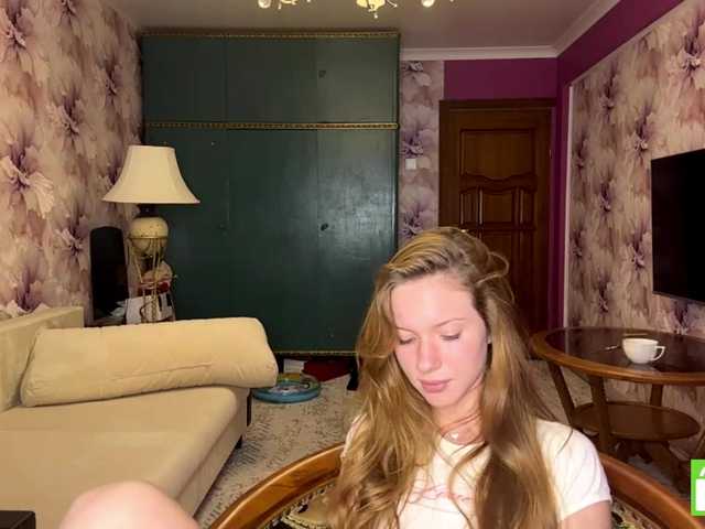 MagdaReino live cam on BongaCams