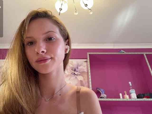MagdaReino webcam