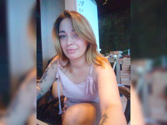 SanyaNastya live cam on BongaCams