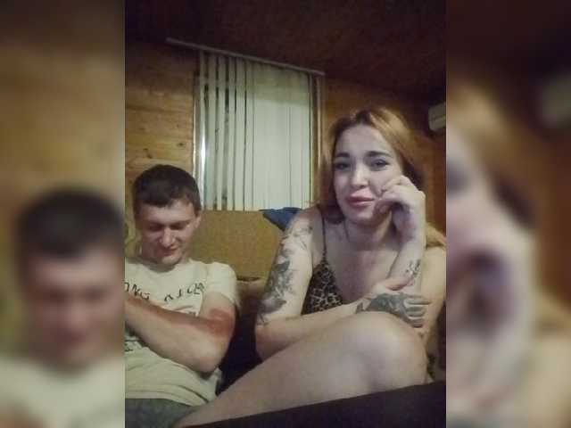 SanyaNastya, modelo de webcam